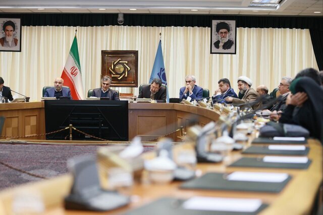 جلسه فوری تیم اقتصادی دولت در بانک مرکزی درباره ارز