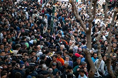 برگزاری اجتماع بزرگ در تهران / مردم در پایتخت به خیابان‌ها آمدند