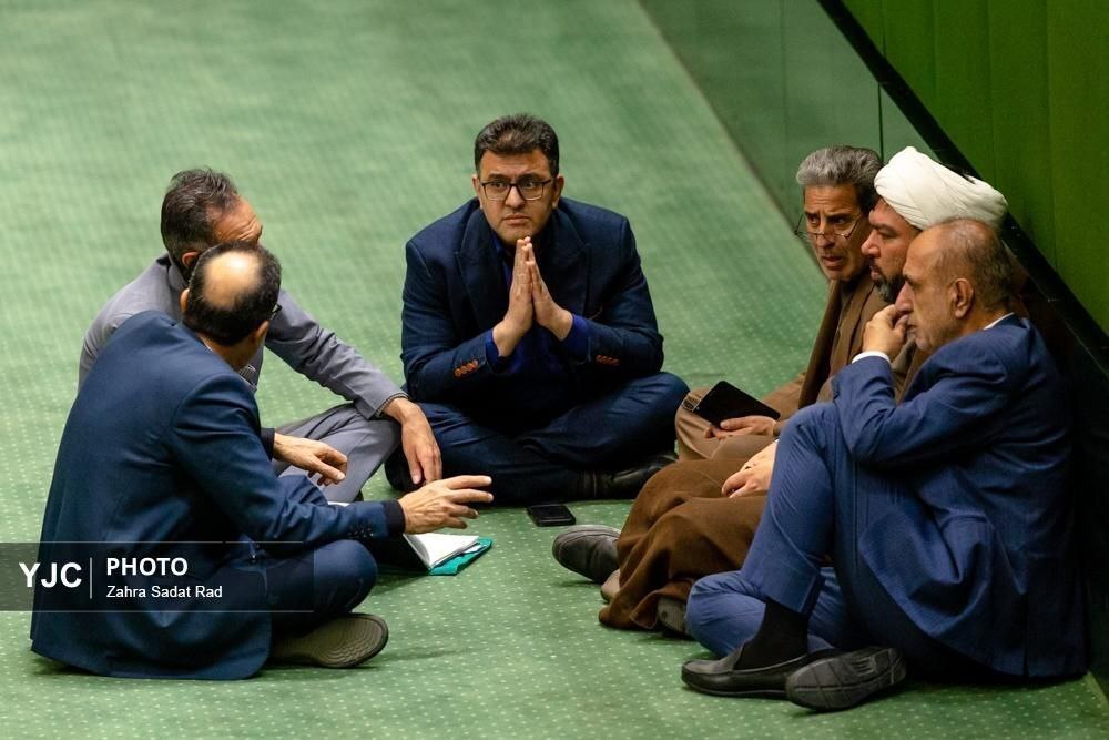 تصویری عجیب از جو امروز مجلس