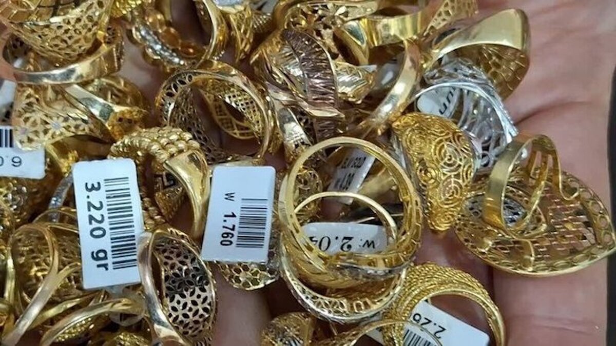 جزئیات سرقت ۳۰۰ گرم طلا توسط ۲ دختر جوان در آوج