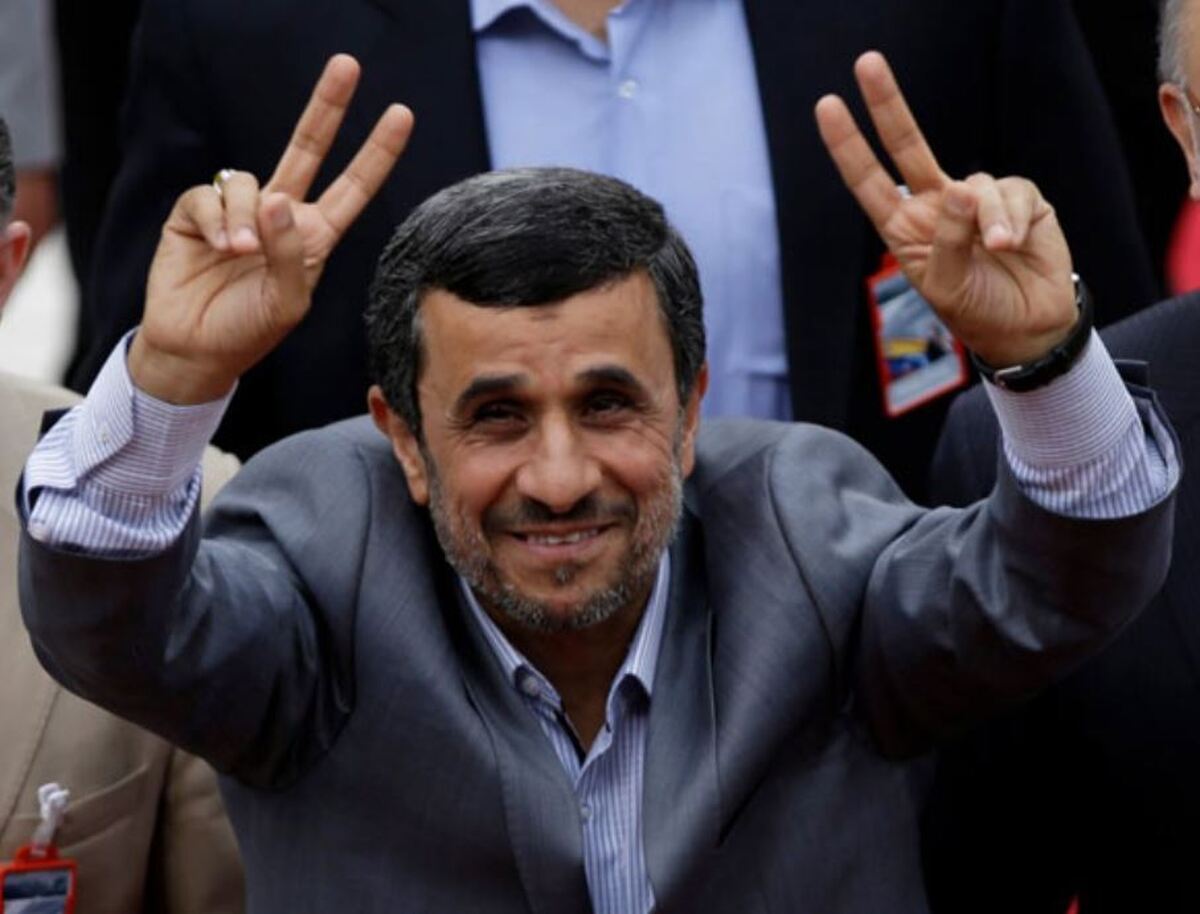 واکنش مشاور احمدی‌ژاد به انتشار اسناد دیدار وی با جفری ابستین