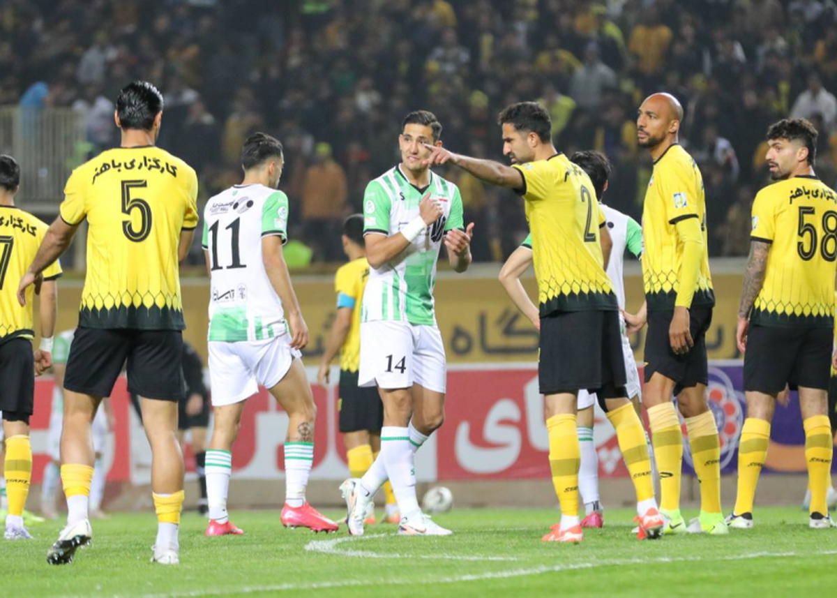 اعتراض خیبر به صحنه مشکوک بازی با سپاهان+ فیلم