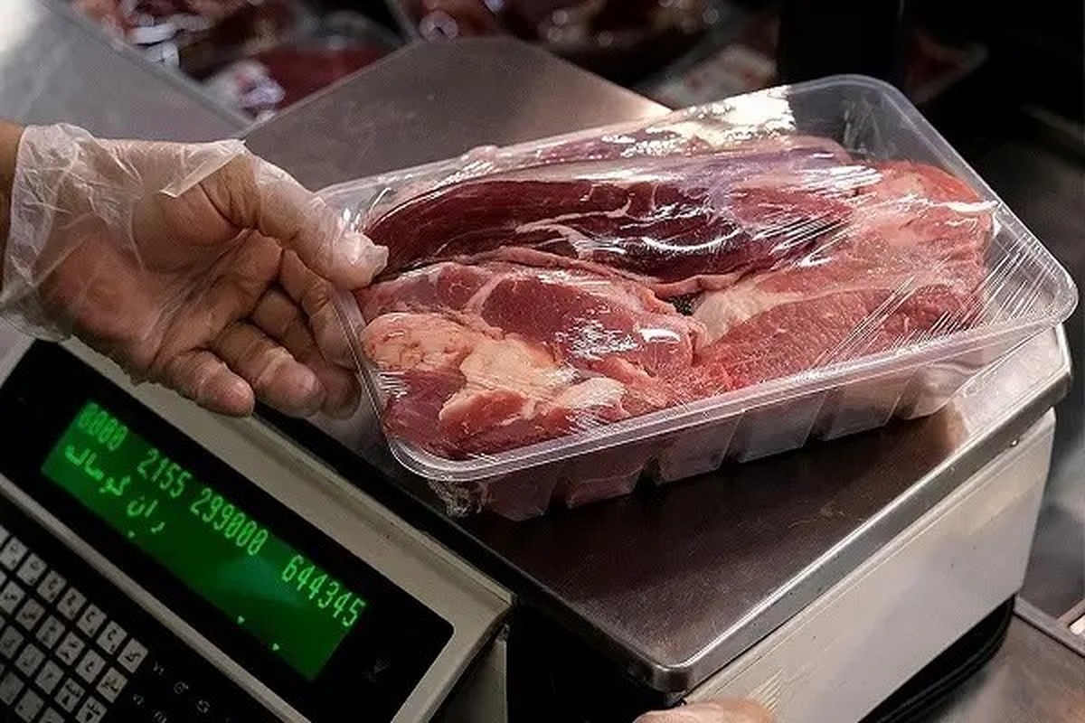 گوشت ارزان مغولی در راه بازار ایران/ زنگ خطر واردات گوشت‌های درجه دو به صدا درآمد