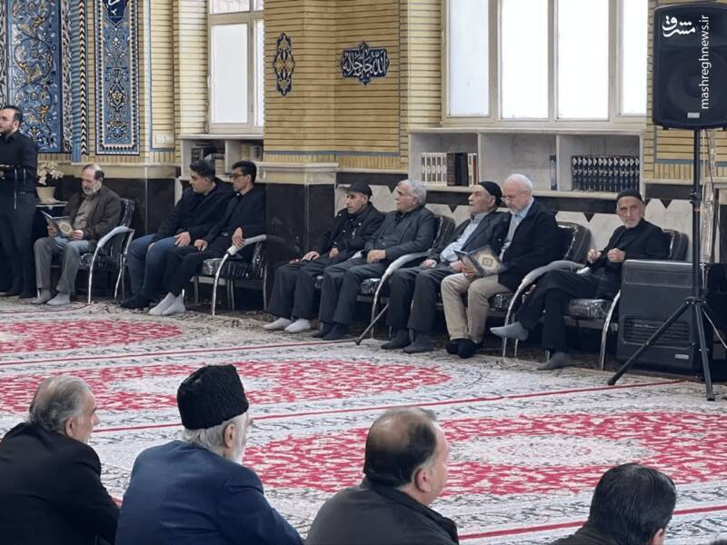 حضور قالیباف در یک مراسم ختم همراه با پدرش حضور قالیباف در یک مراسم ختم همراه با پدرش