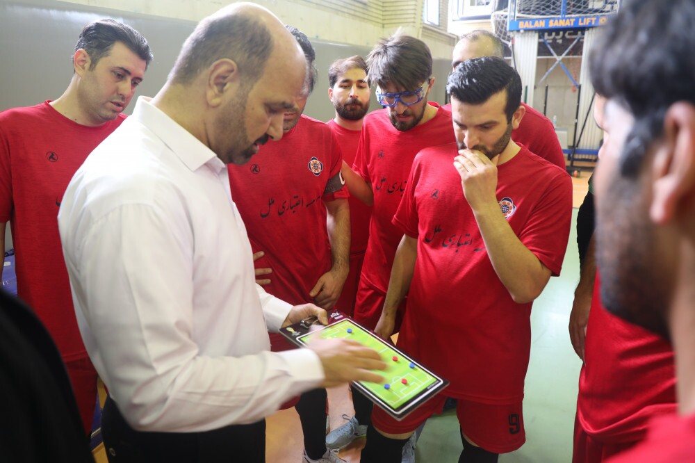 تیم فوتسال موسسه اعتباری ملل قهرمان شد