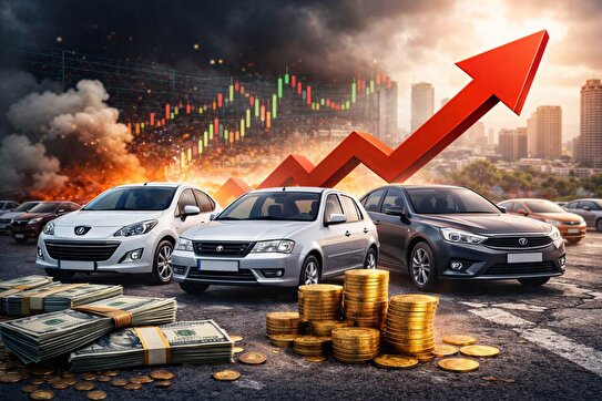 بازار خودرو از کنترل خارج شد/ خودرو چگونه از دلار و تورم سبقت گرفت؟