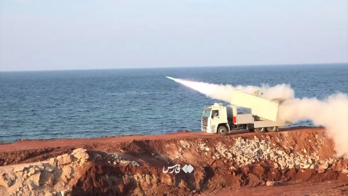 سپاه به حالت آماده باش درآمد/ تمرین در خلیج فارس برای نبرد با آمریکا