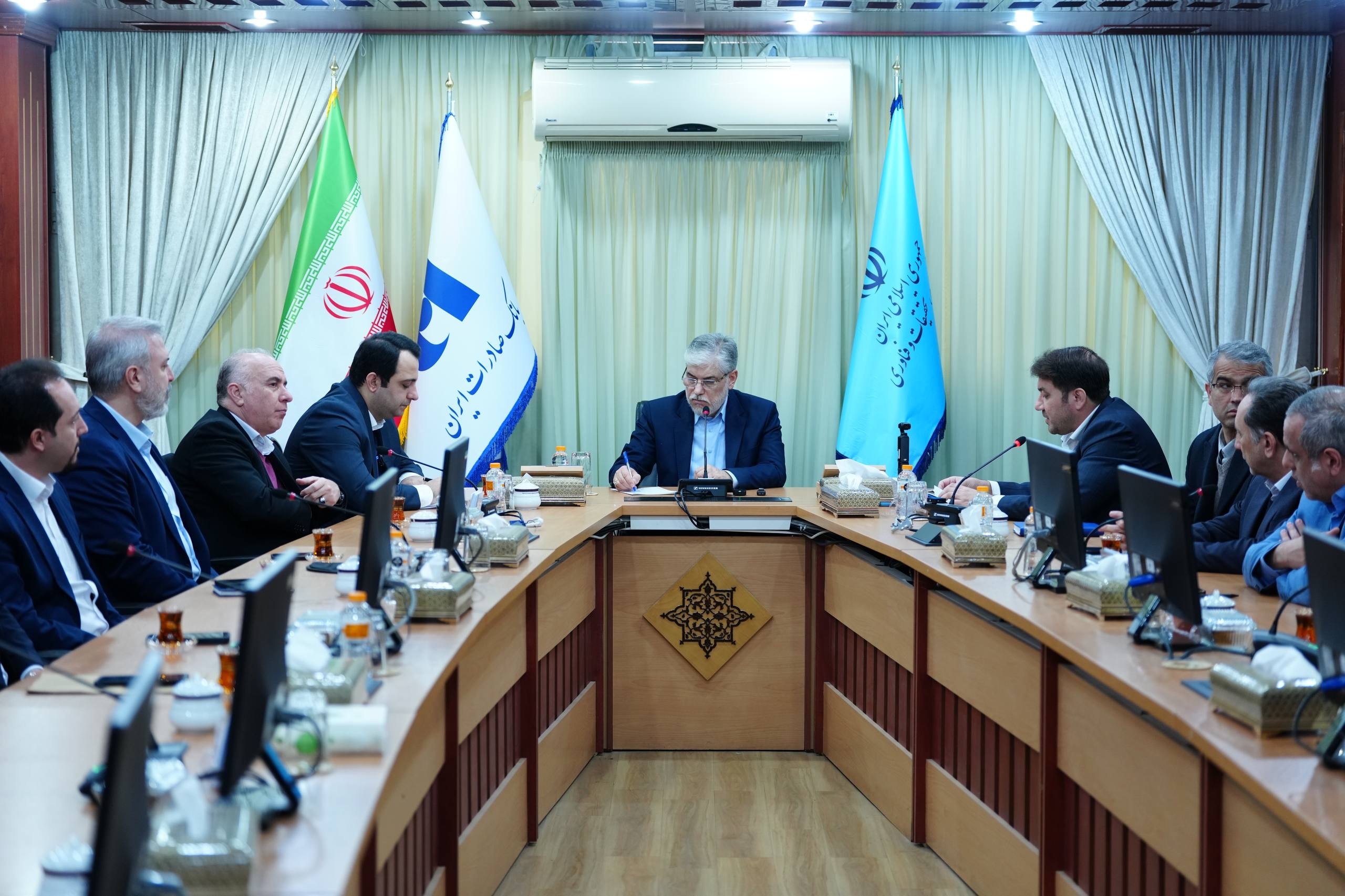 تفاهم‌نامه توسعه همکاری وزارت علوم، تحقیقات و فناوری و بانک صادرات ایران امضا شد / سیمایی صراف: امروز علم و فناوری یک ابزار ضروری برای امنیت کشور است / سیفی: یکی از افتخارات بانک صادرات ایران، خدمت به دانشگاه و عرصه علم است