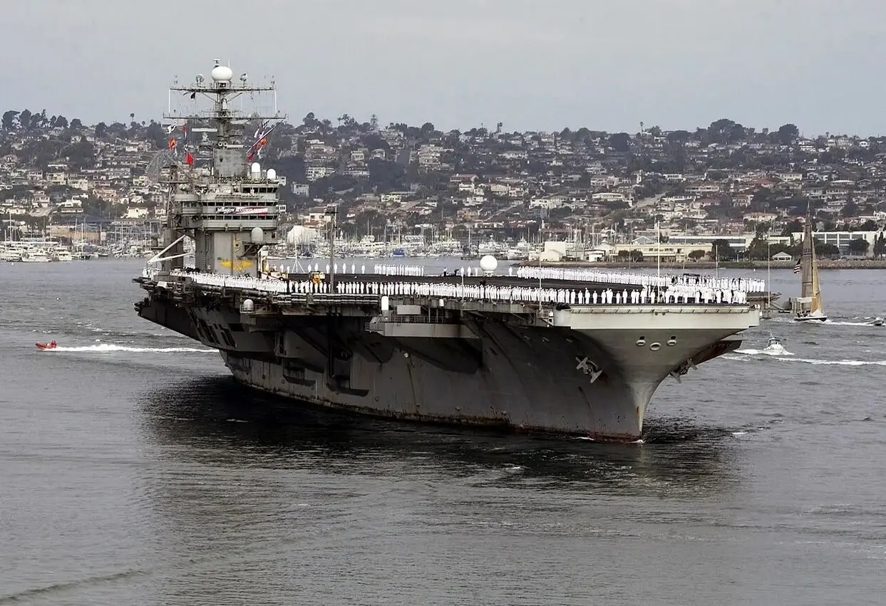 هزینه نجومی ناو آبراهام لینکن برای ترامپ / خرج غول آمریکایی از کشورها بیشتر است! هزینه نجومی ناو آبراهام لینکن برای ترامپ / خرج غول آمریکایی از کشورها بیشتر است!