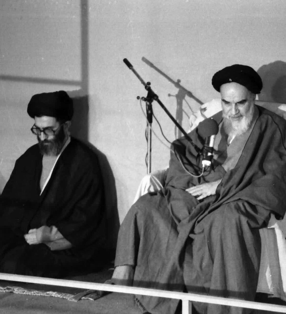 لحظه اعلام شهادت رهبر معظم انقلاب در تلویزیون+ فیلم