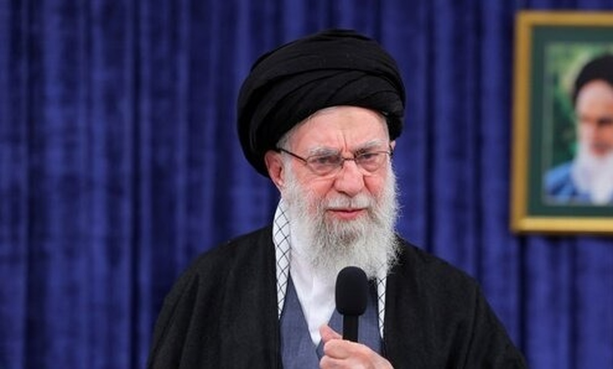 وضعیت مردم حوالی خیابان انقلاب تهران در پی شهادت مقام معظم رهبری