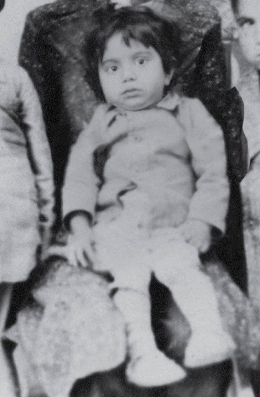 قدیمی‌ترین قاب از دوران کودکی آیت‌الله خامنه‌ای منتشر شد