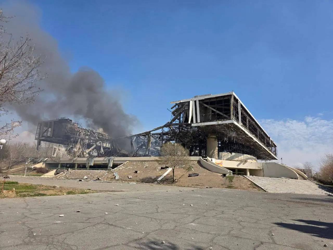 فوری/حمله سنگین به ورزشگاه آزادی + فیلم