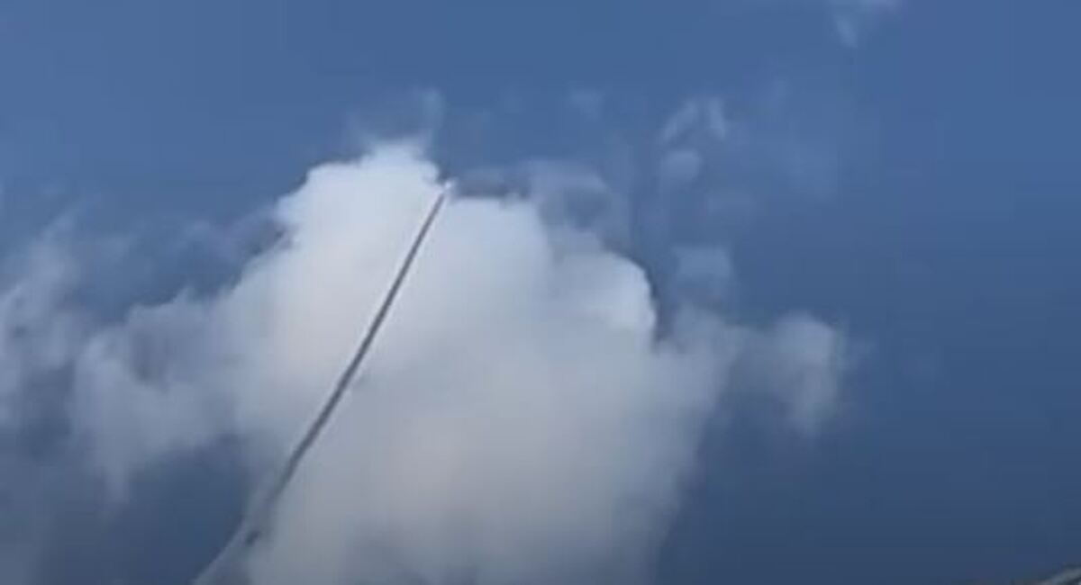 تصاویر پرتاب موشک از خاک بحرین به خاک ایران + فیلم