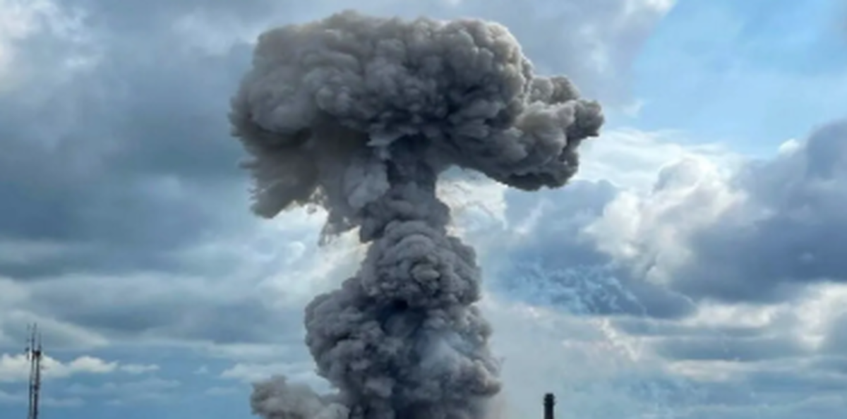 آخرین وضعیت آتش‌سوزی انبار نفت البرز / سوخت موردنیاز مردم تامین می‌شود