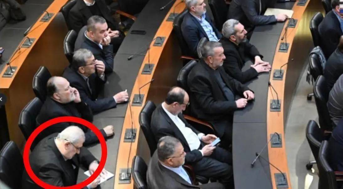 تصویری از نماینده‌ای که خبر ترورش پیچیده شد+ عکس