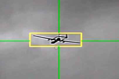 لحظه انهدام یک پهپاد دشمن در آسمان تهران + فیلم