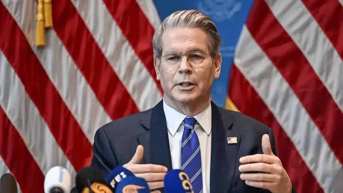 آمریکا به دنبال ائتلاف برای باز کردن تنگه هرمز/ ماجرای اسکورت نفتکش ها چیست؟