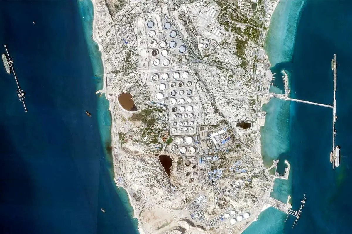 آخرین وضعیت جزیره خارک پس از حمله امریکا / زیرساخت‌های نفتی ایران چه وضعیتی دارد؟