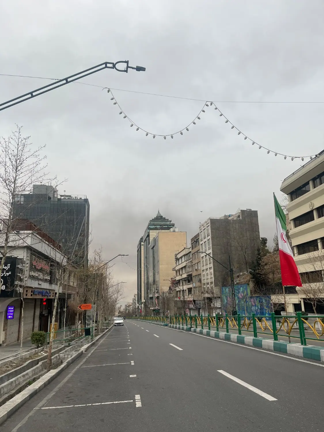 خلوتی بی‌سابقه خیابان مشهور تهران در انتهای 1404