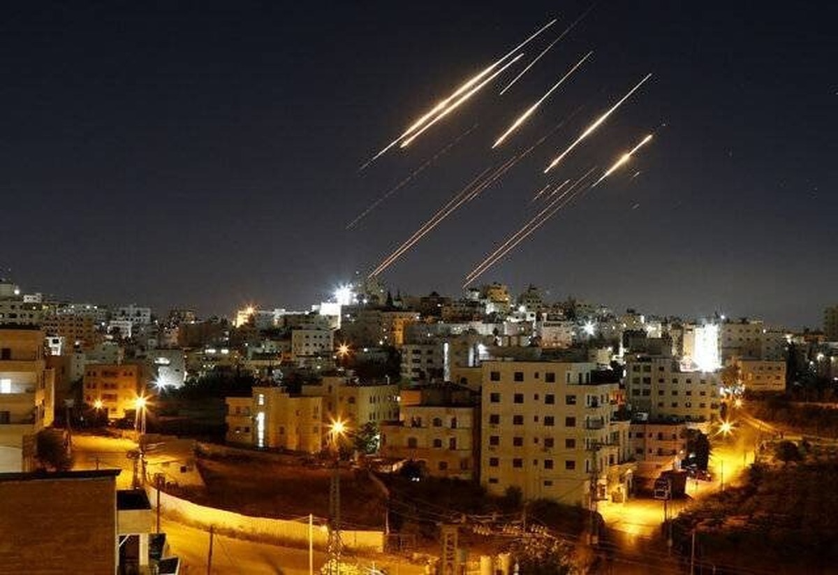 حمله موشکی ایران به بخش‌های گسترده‌ای از تل‌آویو و اطراف فرودگاه بن‌گوریون