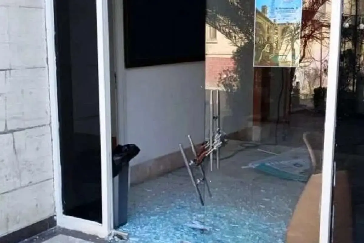 خسارت شدید به قدیمی‌ترین تئاتر تهران