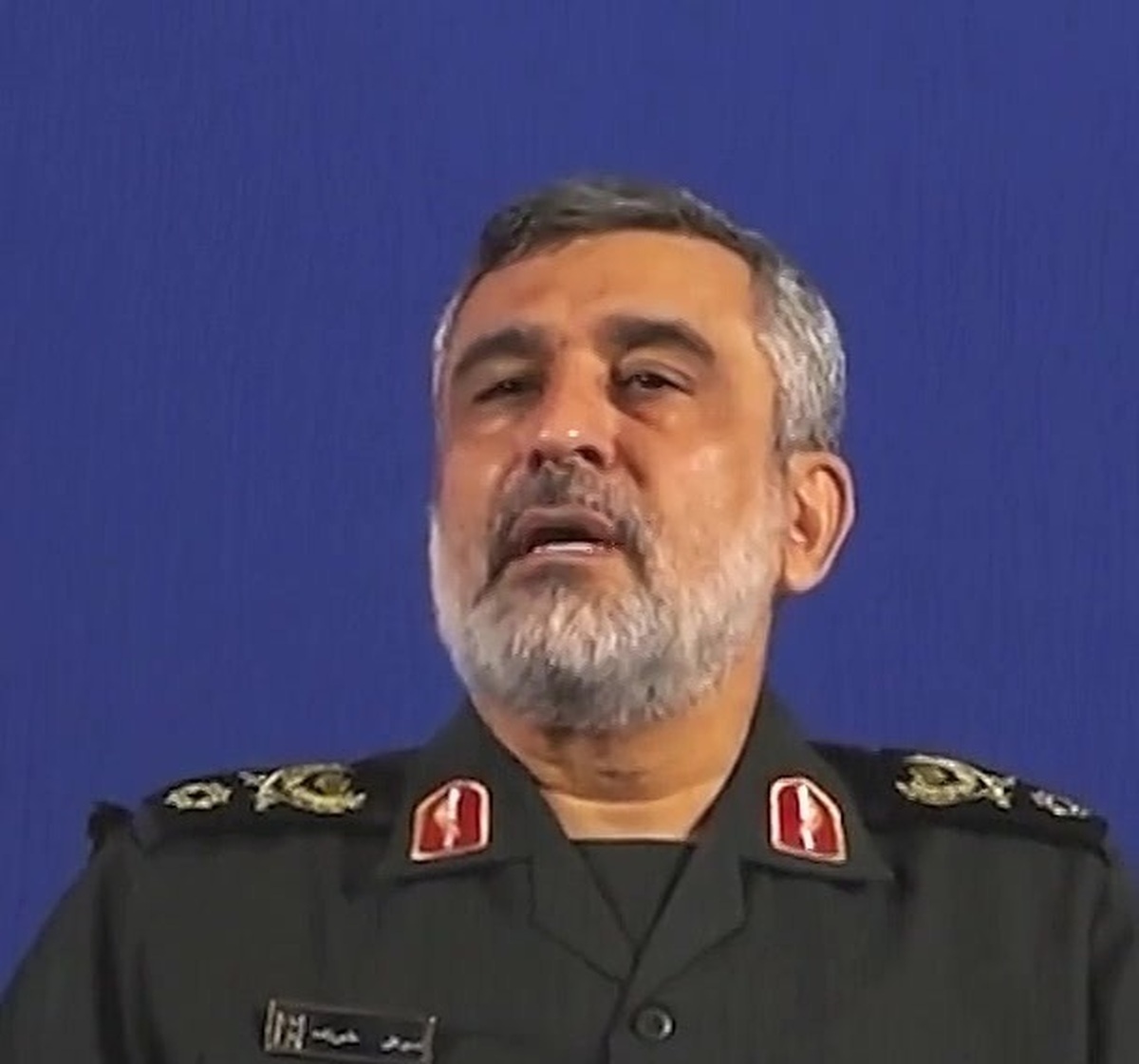 عصبانیت آیت‌الله شهید خامنه‌ای از تلاش‌ها برای خرید موشک + فیلم