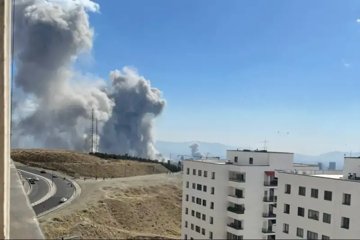 تنگسیری: از تاسیسات نفتی مرتبط با آمریکا فاصله بگیرید