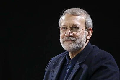 اشک‌های وزیر اقتصاد در مراسم تشیع شهید لاریجانی+ عکس