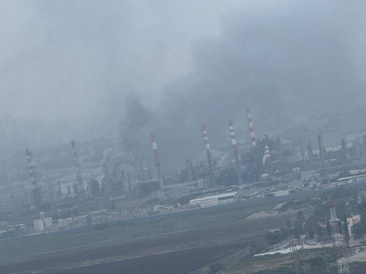 اولین تصاویر از حمله موشکی ایران به پالایشگاه حیفا+ فیلم