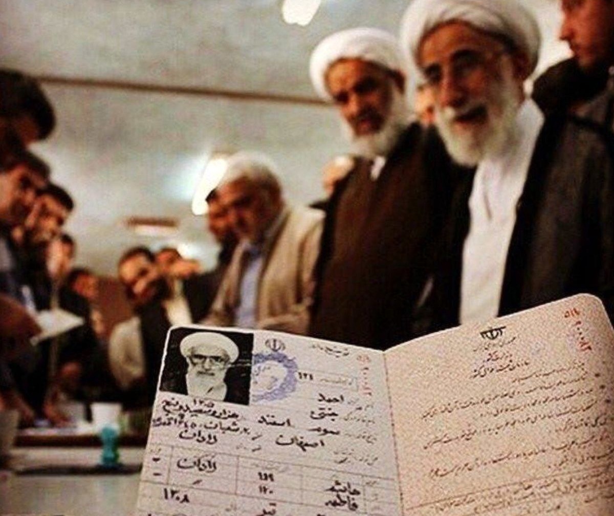 آیت الله جنتی ۱۰۰ ساله شد آیت الله جنتی ۱۰۰ ساله شد