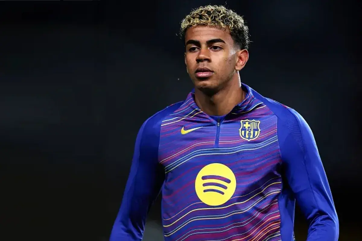 پوشش جالب یامال به مناسبت ماه رمضان+ عکس