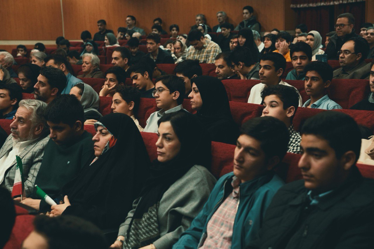 آیین تجلیل از دانش‌آموزان برتر سمپاد مدرسه علامه حلی ۱۰ برگزار شد