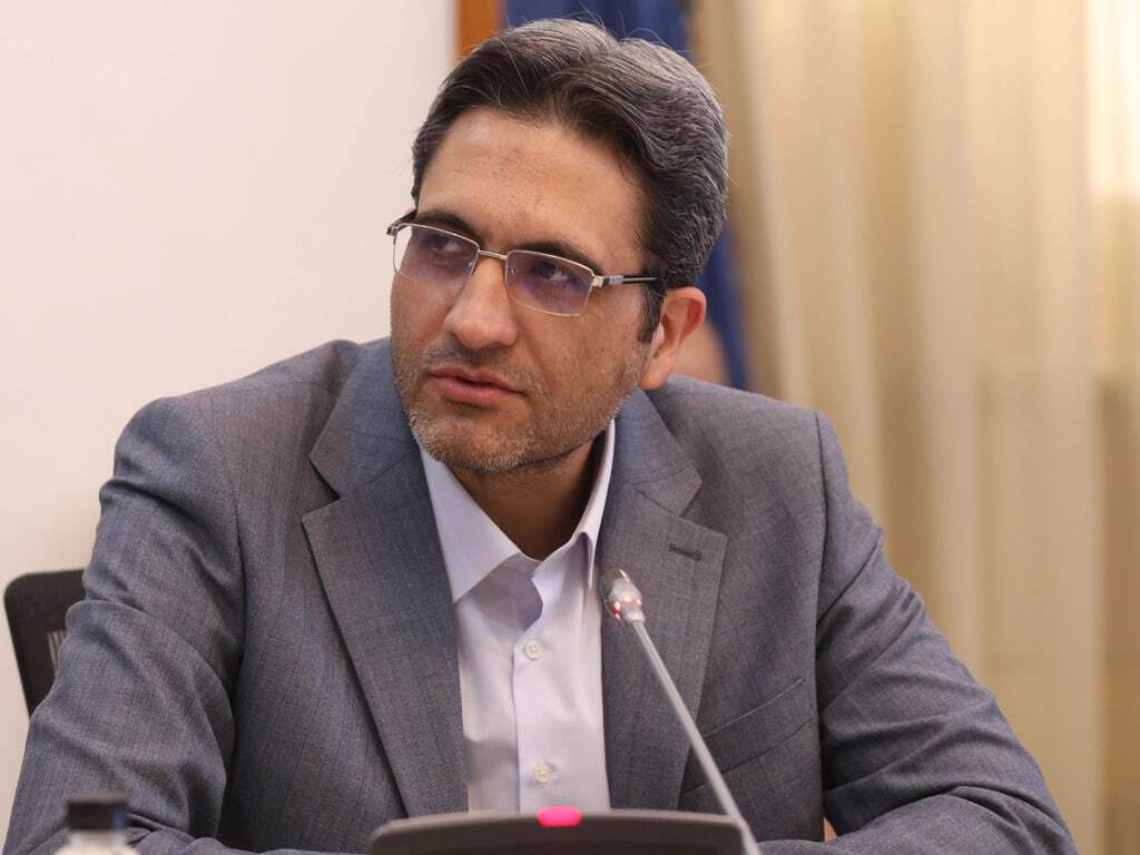 وزیر ارتباطات: تجربه بین‌المللی و بومی ایرانسل عامل بهبود خدمات اداری به مردم می‌شود