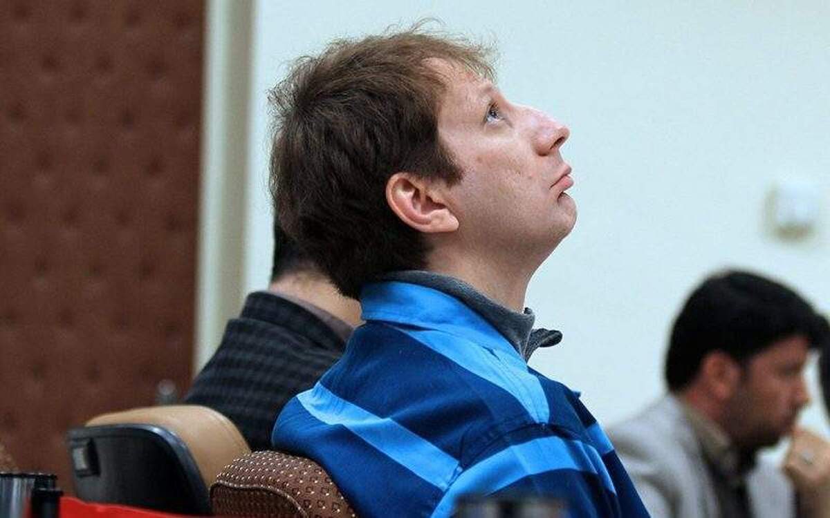  نخستین عکس از بابک زنجانی خارج از زندان 
