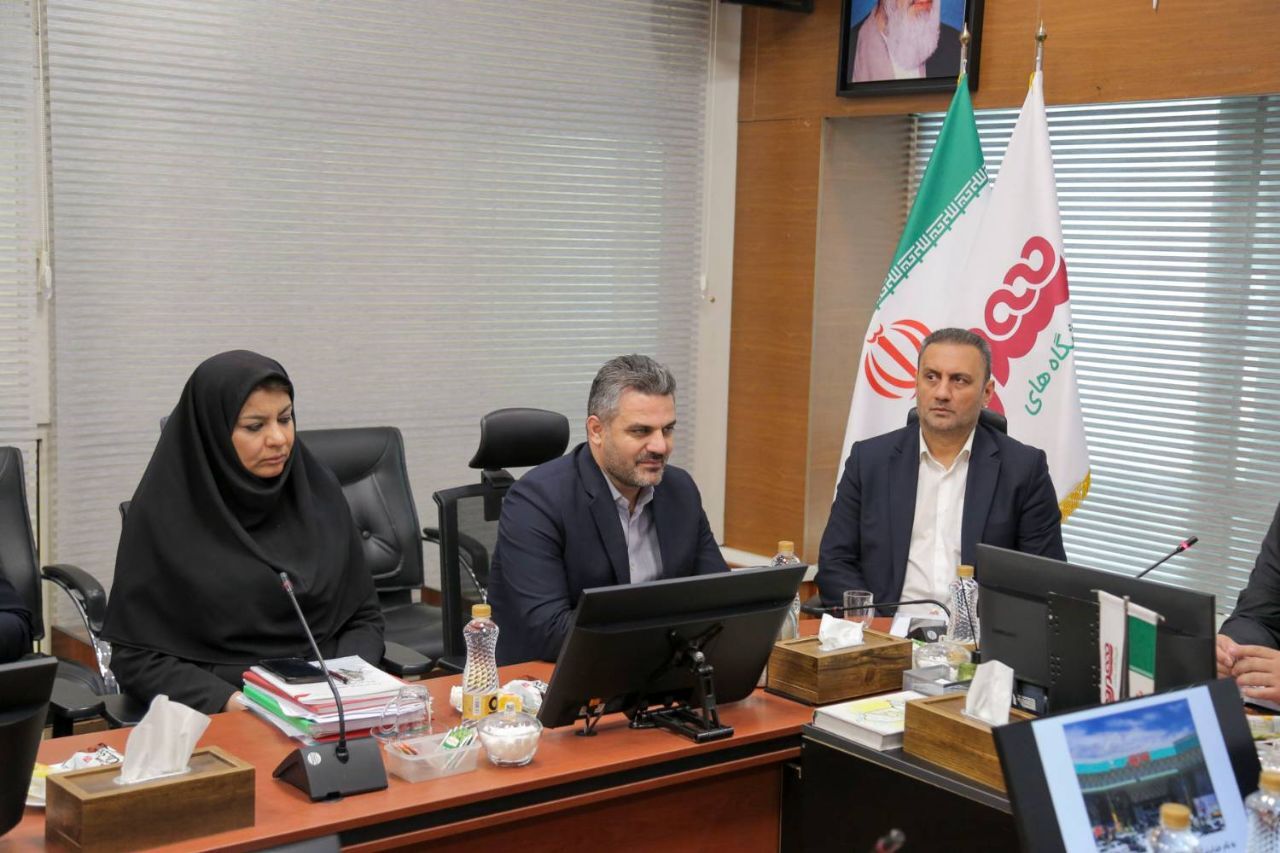 تجلیل از پیشکسوتان شرکت شهروند به مناسبت روز کارگر
