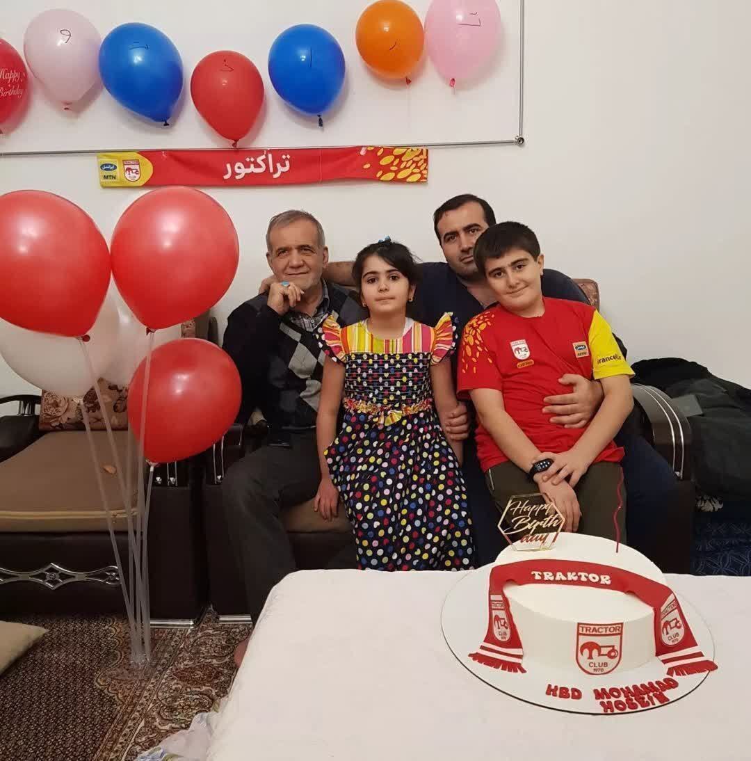 جشن پیروزی تراکتور در منزل پزشکیان + عکس