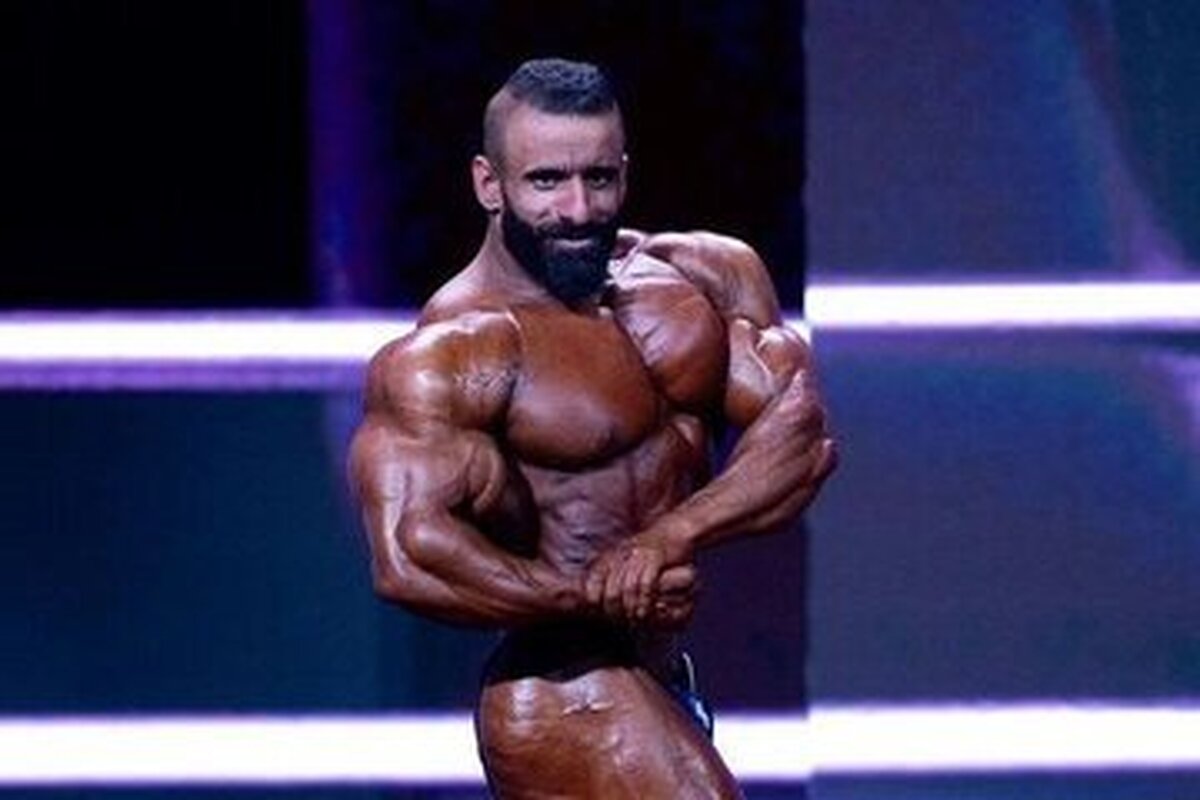 تصویر هادی چوپان کنار ستاره بالیوودی پر بازدید شد
