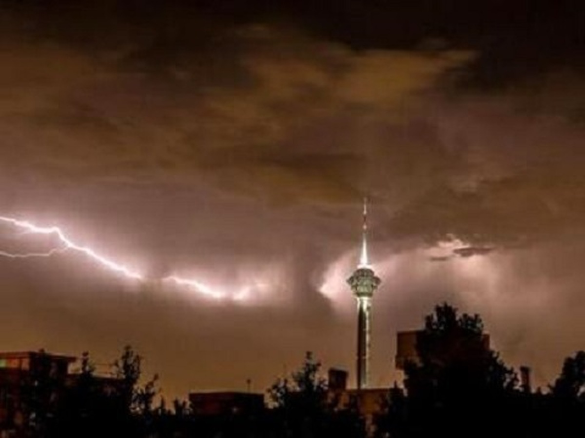 هواشناسی هشدار داد؛ تودههای تندری در تهران تکرار میشود هواشناسی هشدار داد؛ تودههای تندری در تهران تکرار میشود
