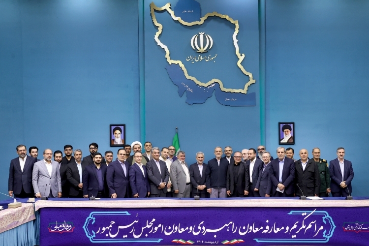 غیبت معنادار ظریف در مهمانی پزشکیان + عکس