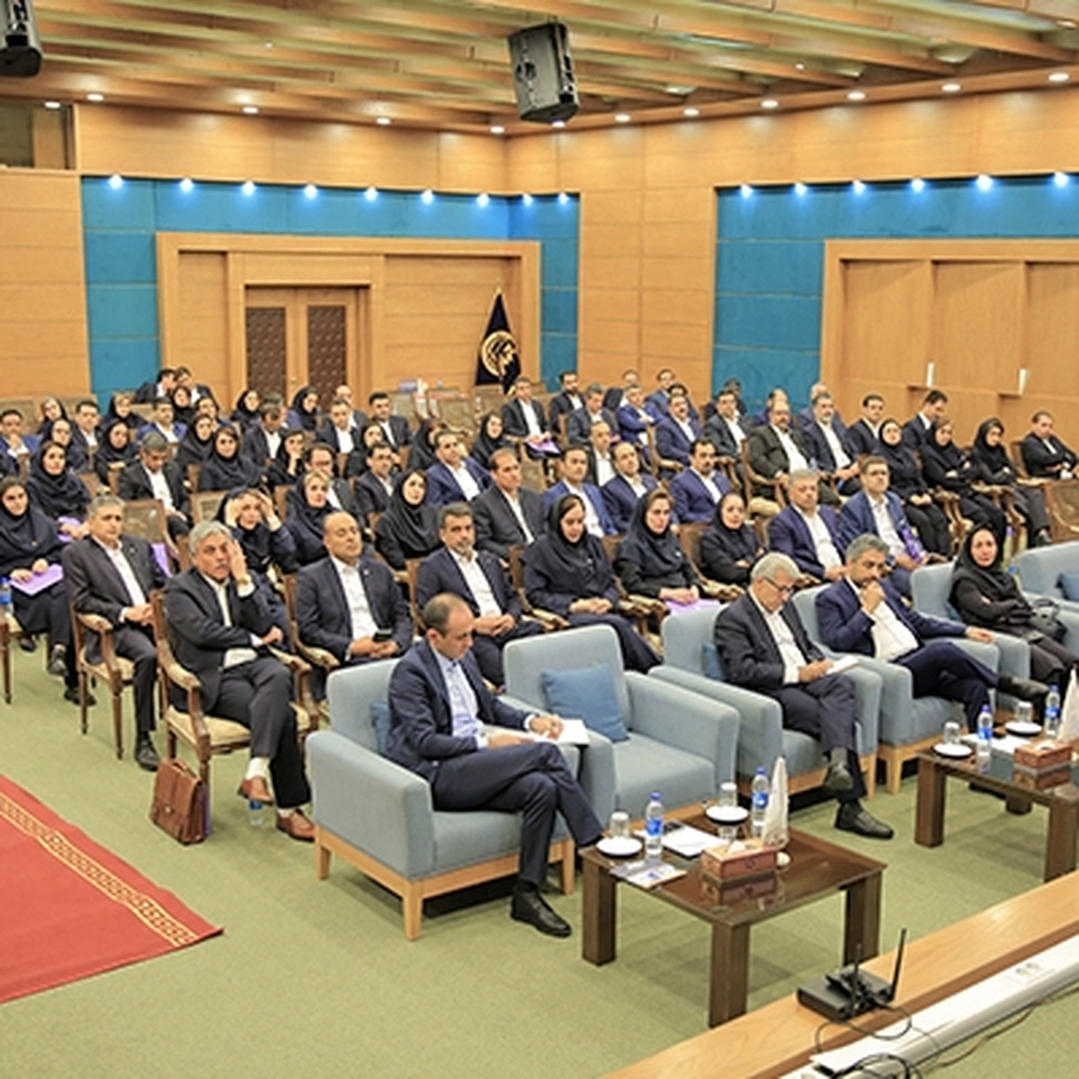 مشتریان خرد به اندازه مشتریان بزرگ اهمیت دارند مشتریان خرد به اندازه مشتریان بزرگ اهمیت دارند