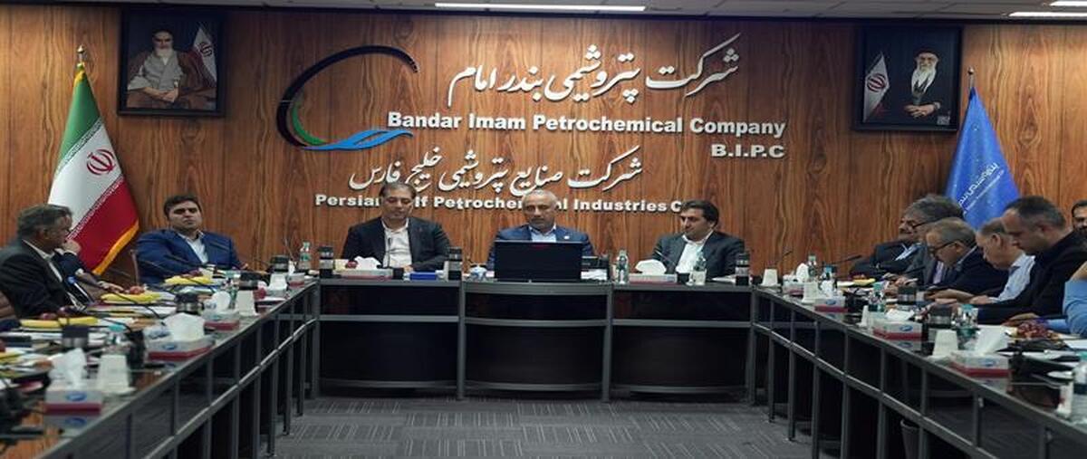 بازار سرمایه، چشمانتظار عرضه سهام بزرگترین شرکت پتروشیمی ایران/ پتروشیمی بندر امام به فرابورس میآید بازار سرمایه، چشمانتظار عرضه سهام بزرگترین شرکت پتروشیمی ایران/ پتروشیمی بندر امام به فرابورس میآید