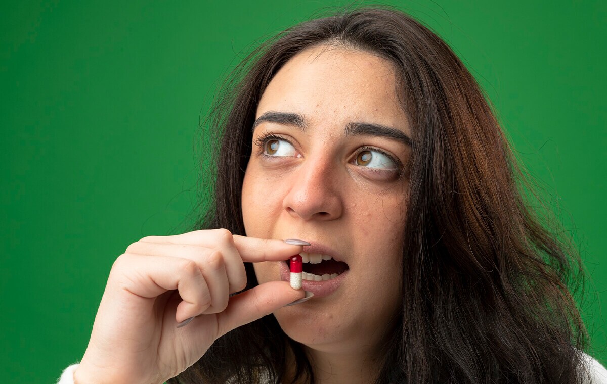جوش صورت با مصرف قرص استامینوفن بر طرف می‌شود؛ درمان موثر یا اشتباه رایج؟