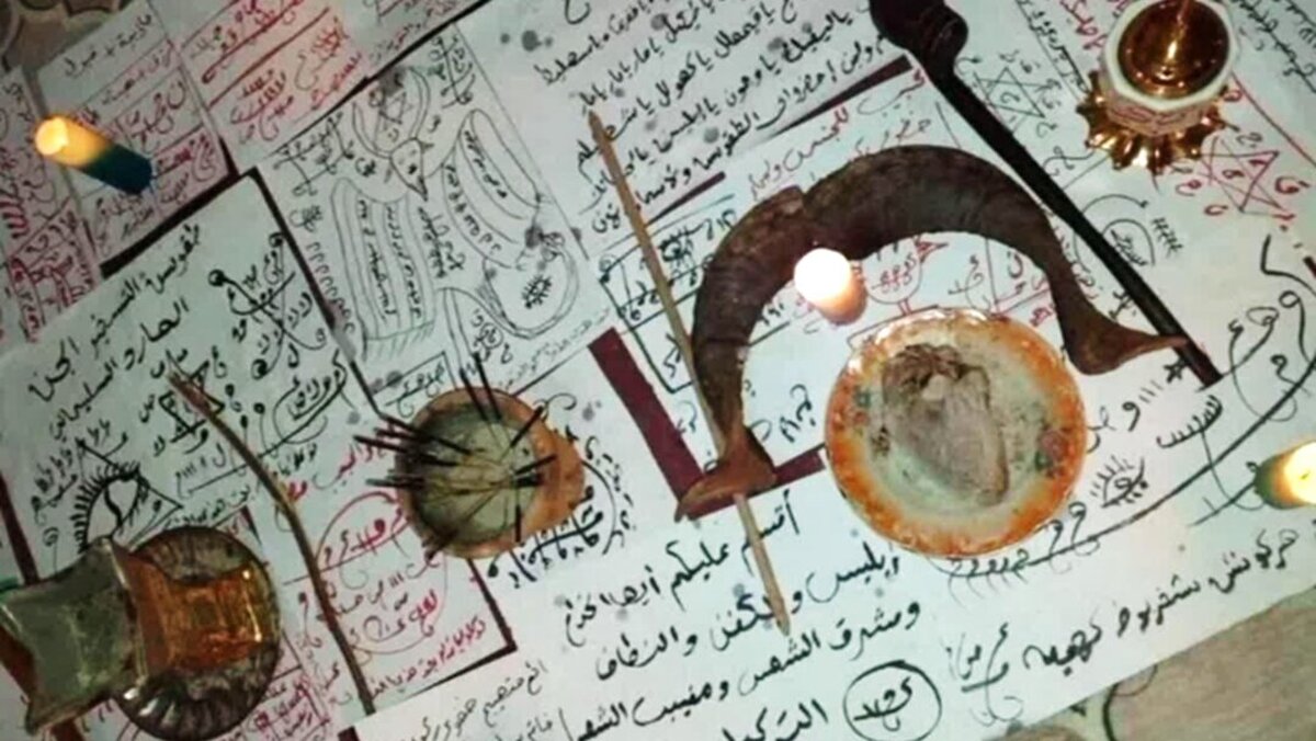 درآمد رمالهای اینترنتی بیشتر از مدیران پتروشیمی! درآمد رمالهای اینترنتی بیشتر از مدیران پتروشیمی!