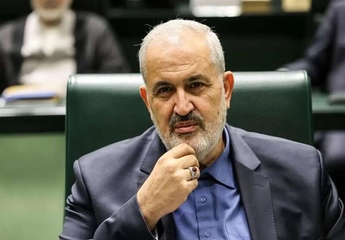 درآمد و سود صادرات برق بیشتر از توزیع آن در صنایع است! درآمد و سود صادرات برق بیشتر از توزیع آن در صنایع است!