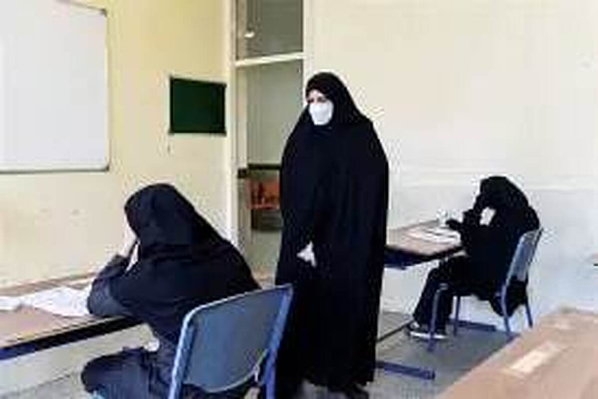 والدین چگونه میتوانند در ایام امتحانات، حامی فرزندان خود باشند؟ والدین چگونه میتوانند در ایام امتحانات، حامی فرزندان خود باشند؟