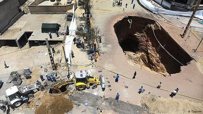 نرخ فرونشست زمین در تهران ۲۰ تا ۳۱ سانتی‌متر در سال/ ۴۰۰ شهر در پهنه های پر خطر قرار دارند