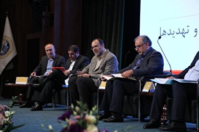 بانک مرکزی باید مقتدرتر عمل کند؛ قانون اختیارات کافی را داده است