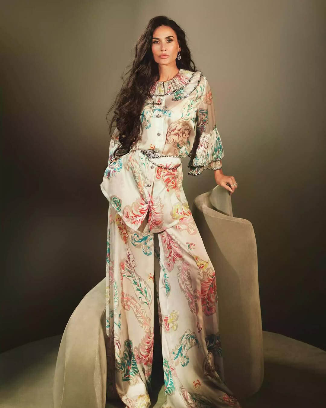 این زن ۶۲ ساله زیباترین زن سال شد + عکس