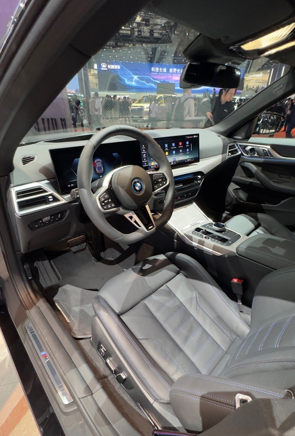جذاب‌ترین خودرو‌های BMW در نمایشگاه شانگهای ۲۰۲۵ +عکس